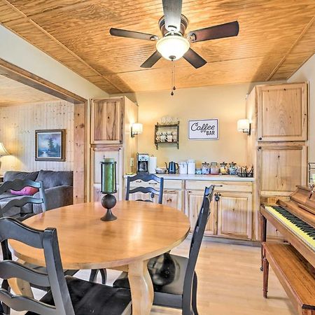 Best Location - Maggie Valley Cabin With Hot Tub! エクステリア 写真